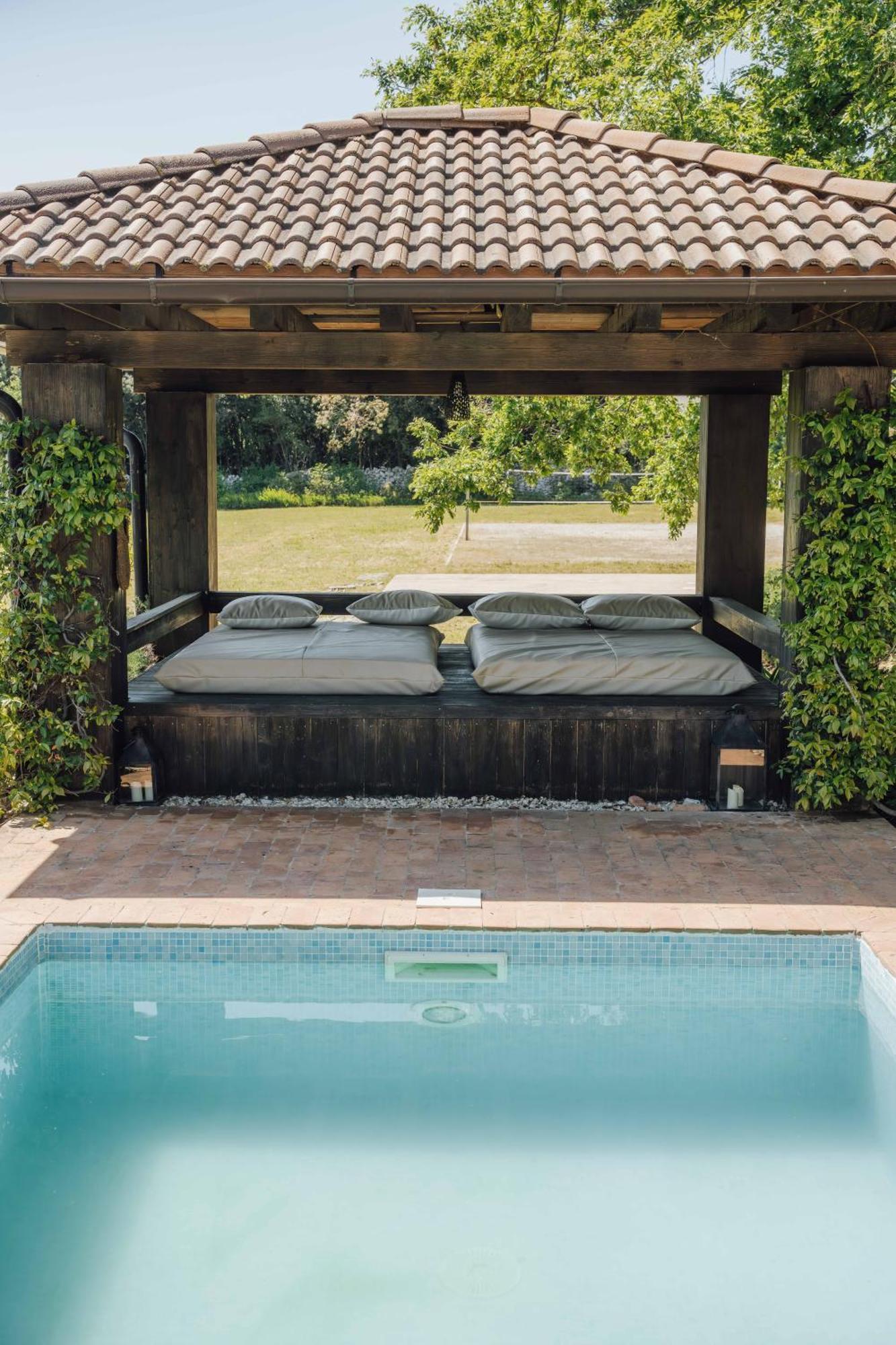 Villa Birds House โรวีน ภายนอก รูปภาพ